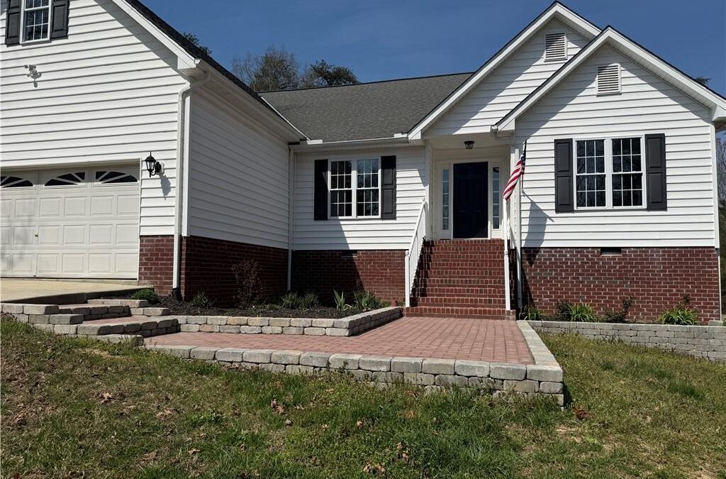 JUST LISTED- King William County – 40 Enfield Forest Ln, Aylett VA 23009. Gorgeous, Remodeled 3+ Bedroom with garage on 2.4 acres. $469,950.